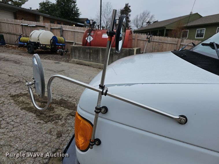 image for item DR5979 2006 Ford E350 Super Duty XL  van