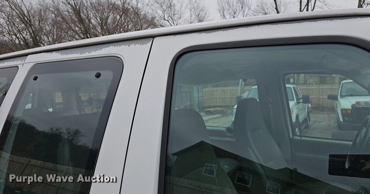 image for item DR5979 2006 Ford E350 Super Duty XL  van