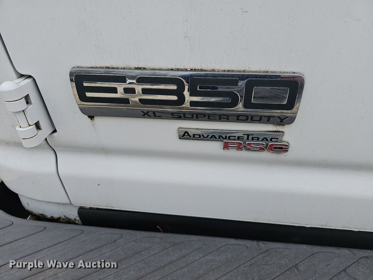 image for item DR5979 2006 Ford E350 Super Duty XL  van