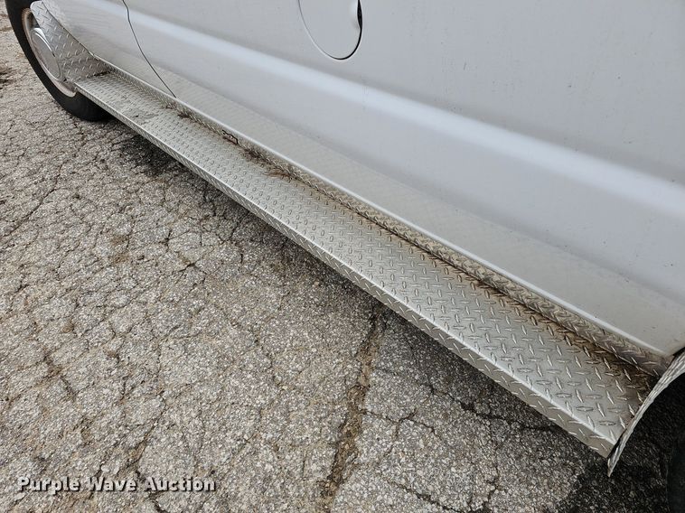 image for item DR5979 2006 Ford E350 Super Duty XL  van
