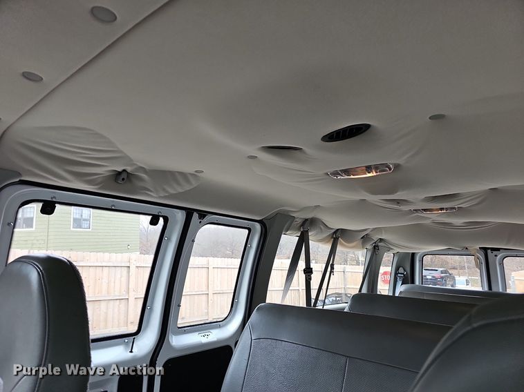 image for item DR5979 2006 Ford E350 Super Duty XL  van