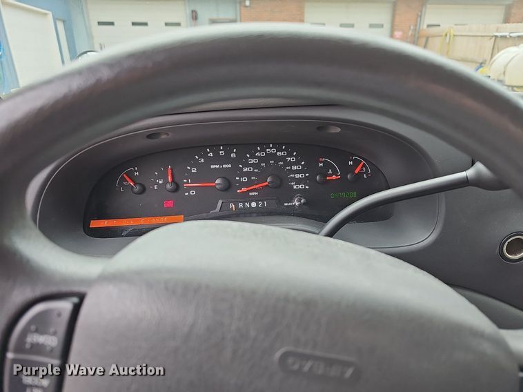 image for item DR5979 2006 Ford E350 Super Duty XL  van