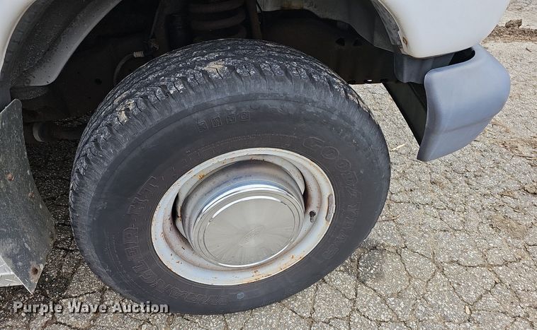 image for item DR5979 2006 Ford E350 Super Duty XL  van