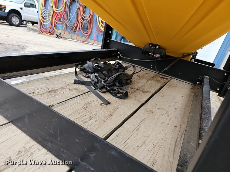 image for item DR5981 2018 SnowEx Vee Pro 6000  spreader