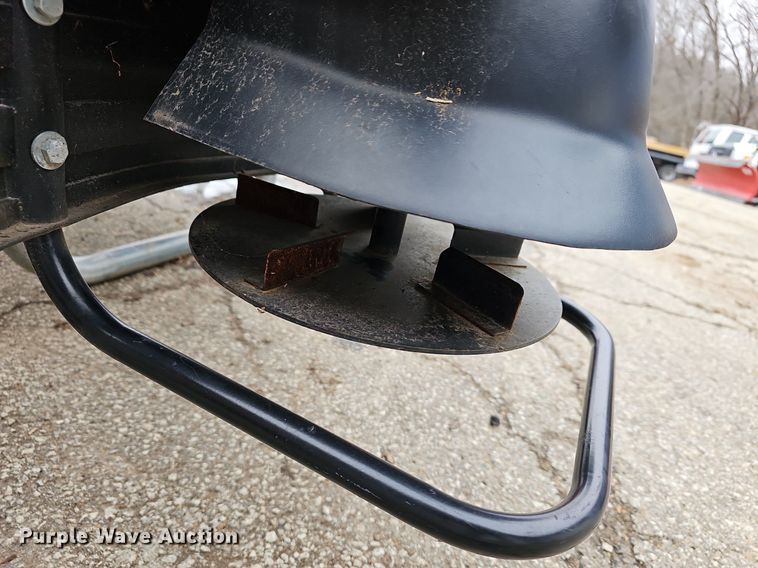 image for item DR5981 2018 SnowEx Vee Pro 6000  spreader