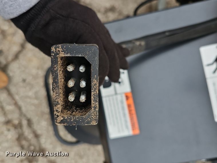 image for item DR5981 2018 SnowEx Vee Pro 6000  spreader