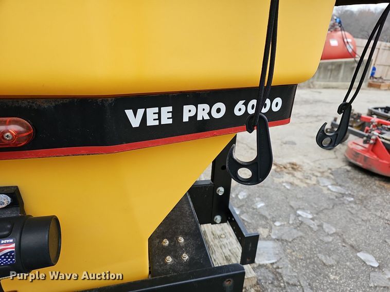 image for item DR5981 2018 SnowEx Vee Pro 6000  spreader