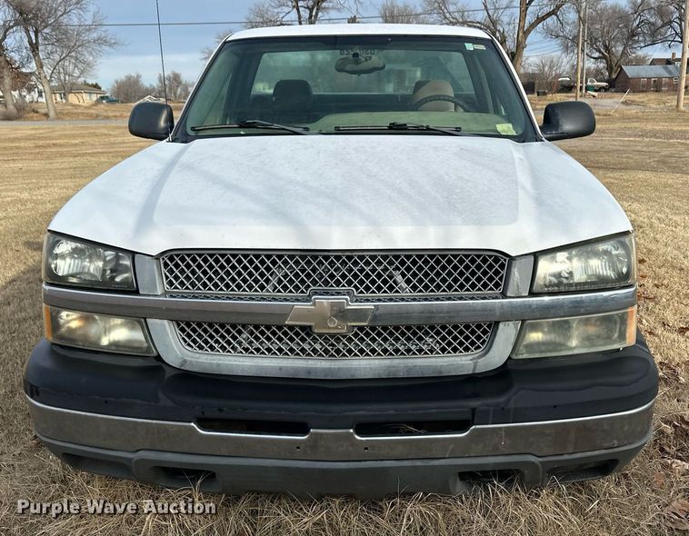 image for item EK9888 2004 Chevrolet Silverado 1500  pickup truck