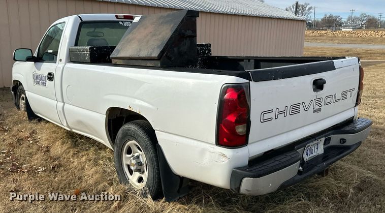 image for item EK9888 2004 Chevrolet Silverado 1500  pickup truck