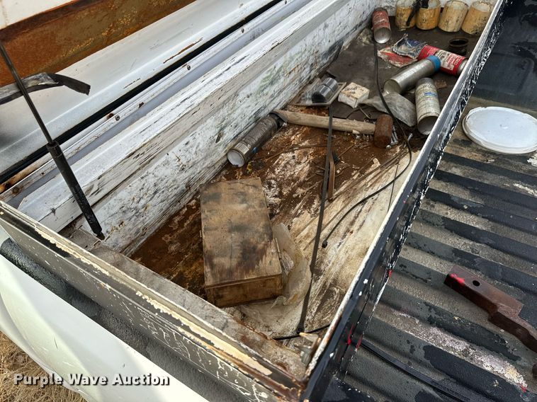 image for item EK9888 2004 Chevrolet Silverado 1500  pickup truck