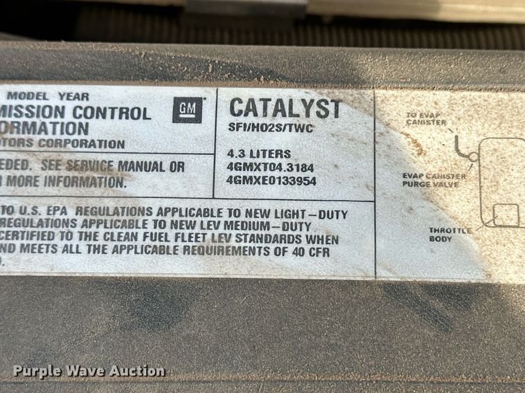 image for item EK9888 2004 Chevrolet Silverado 1500  pickup truck