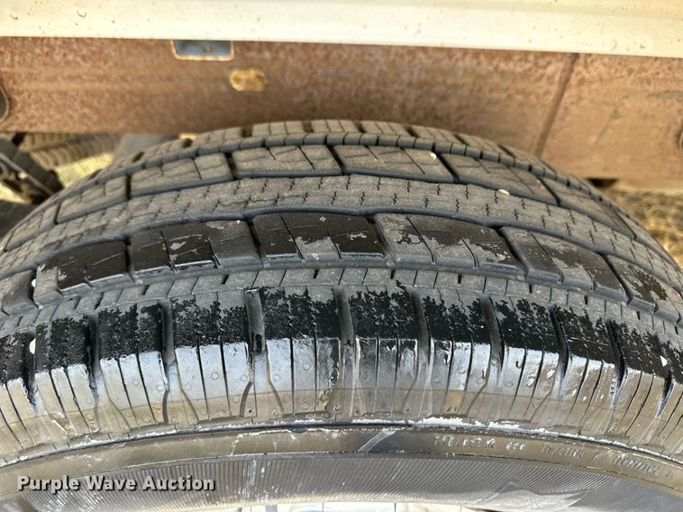 image for item EK9888 2004 Chevrolet Silverado 1500  pickup truck