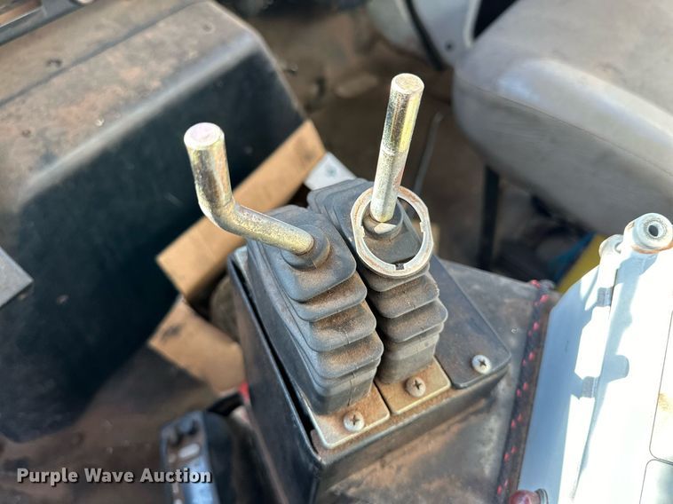 image for item IB9282 2002 International 4900  refuse truck