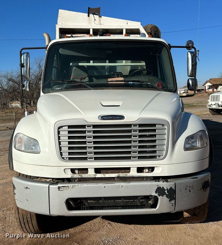 image for item IB9283 2012 Freightliner Business Class M2 106  refuse truck