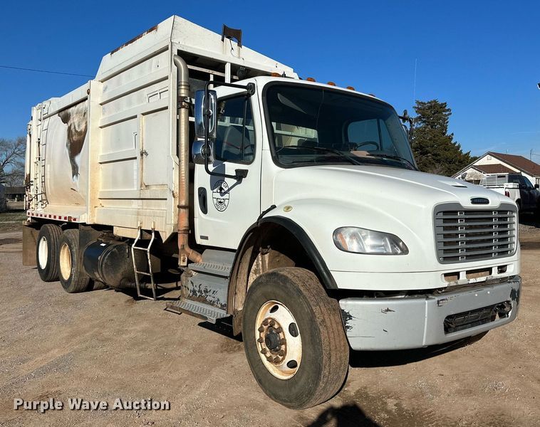 image for item IB9283 2012 Freightliner Business Class M2 106  refuse truck