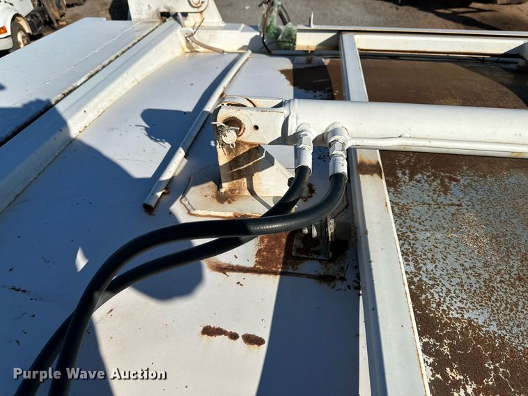 image for item IB9283 2012 Freightliner Business Class M2 106  refuse truck