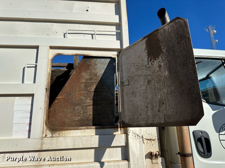 image for item IB9283 2012 Freightliner Business Class M2 106  refuse truck