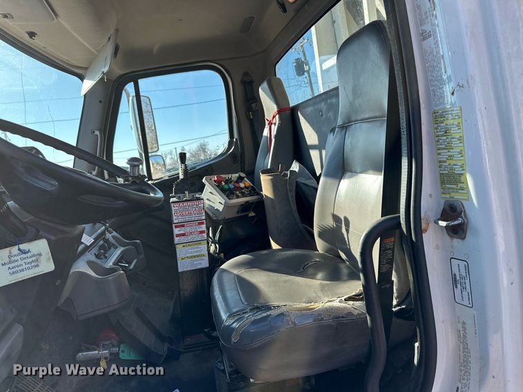 image for item IB9283 2012 Freightliner Business Class M2 106  refuse truck