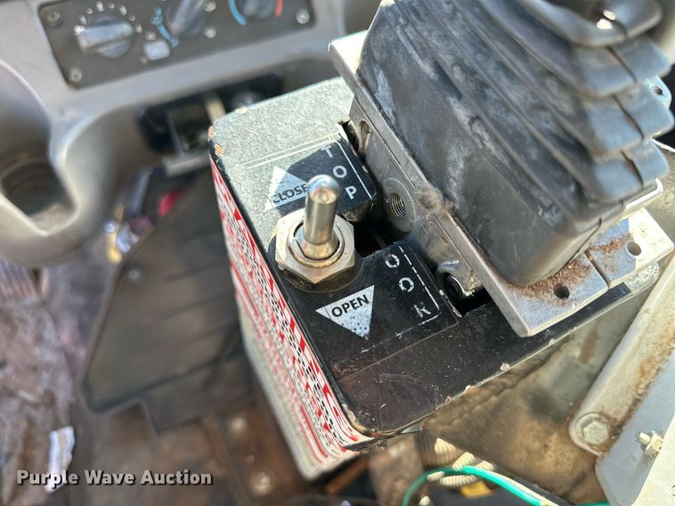 image for item IB9283 2012 Freightliner Business Class M2 106  refuse truck