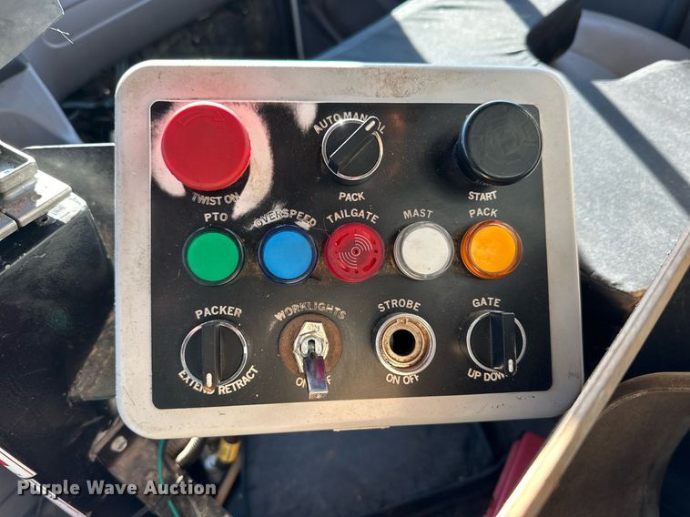 image for item IB9283 2012 Freightliner Business Class M2 106  refuse truck