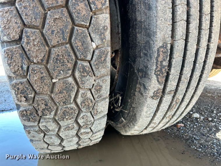 image for item IB9283 2012 Freightliner Business Class M2 106  refuse truck