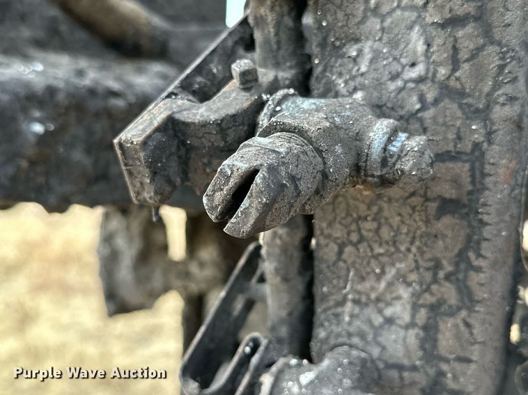 image for item IB9285 1971 Ford F750  oil distributor truck