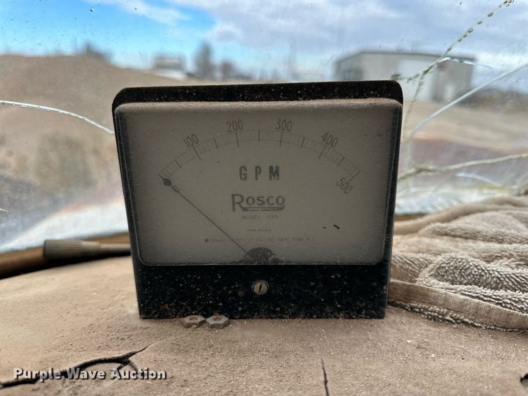 image for item IB9285 1971 Ford F750  oil distributor truck