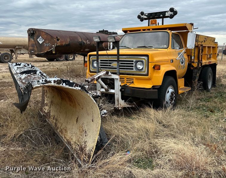 image for item IB9286 1988 Chevrolet C70  dump truck