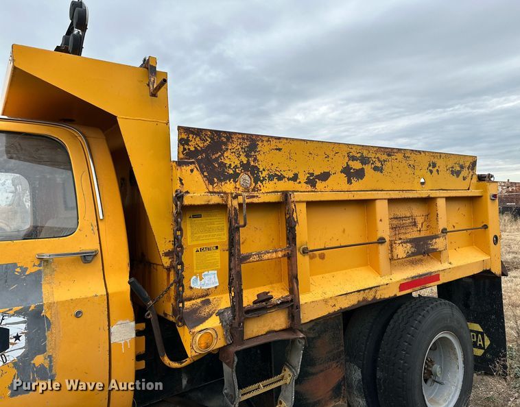 image for item IB9286 1988 Chevrolet C70  dump truck