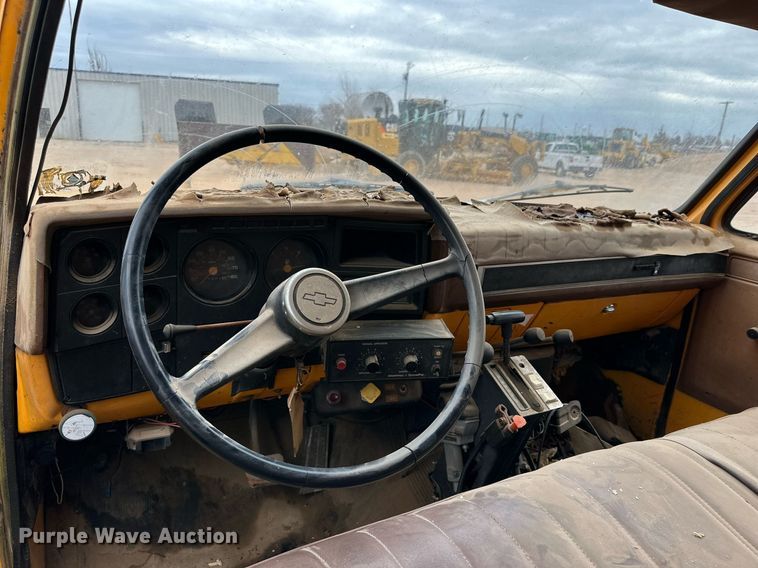 image for item IB9286 1988 Chevrolet C70  dump truck