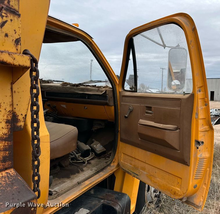 image for item IB9286 1988 Chevrolet C70  dump truck