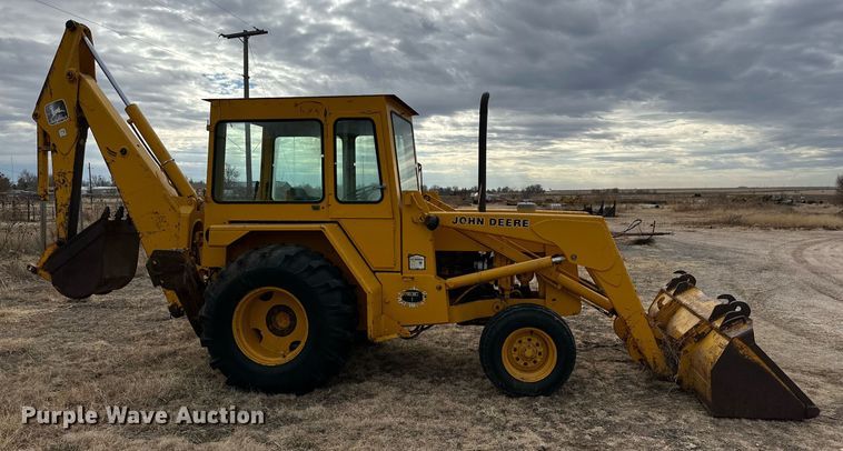 image for item IB9288 1973 John Deere 410  backhoe