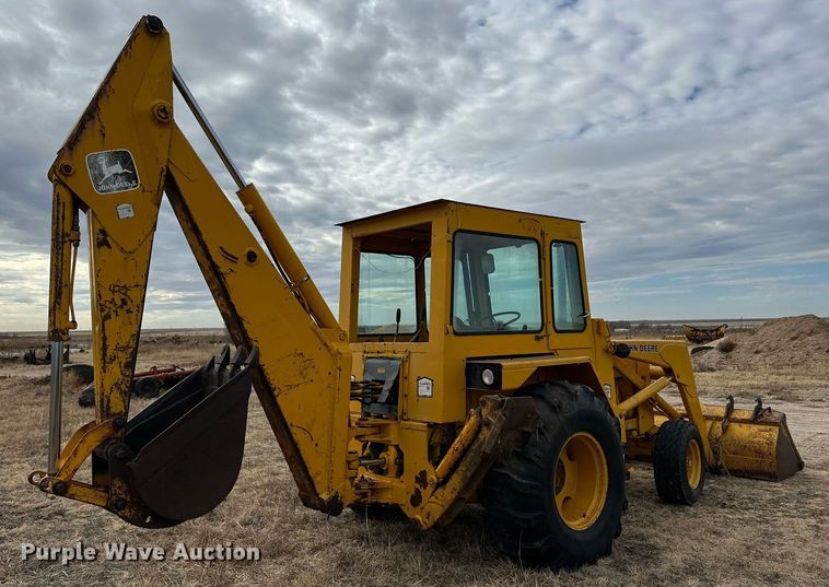 image for item IB9288 1973 John Deere 410  backhoe