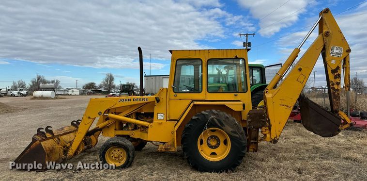 image for item IB9288 1973 John Deere 410  backhoe