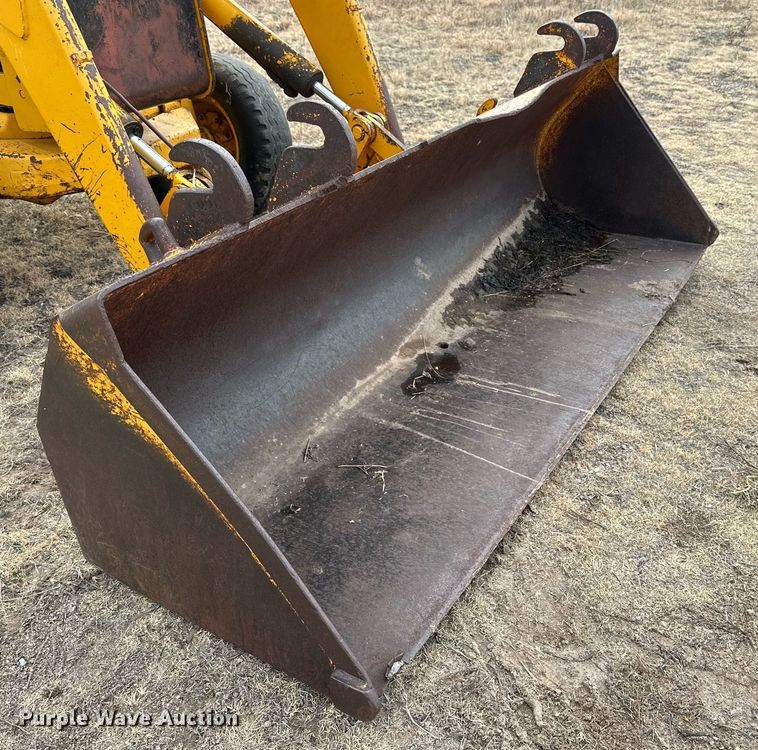 image for item IB9288 1973 John Deere 410  backhoe