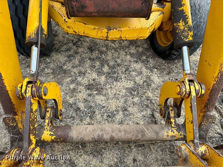image for item IB9288 1973 John Deere 410  backhoe