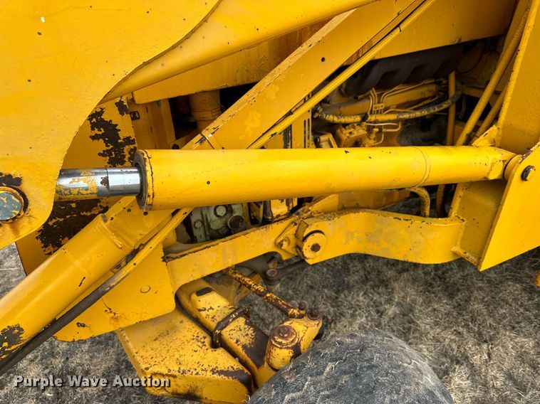 image for item IB9288 1973 John Deere 410  backhoe
