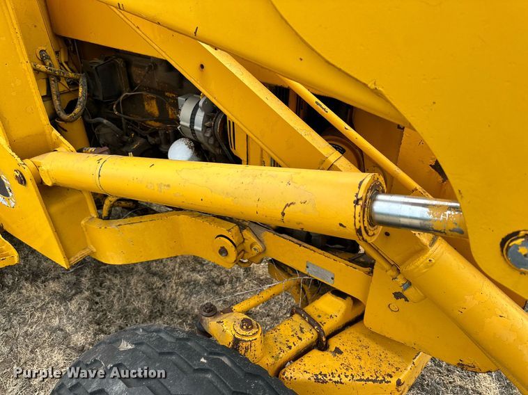 image for item IB9288 1973 John Deere 410  backhoe