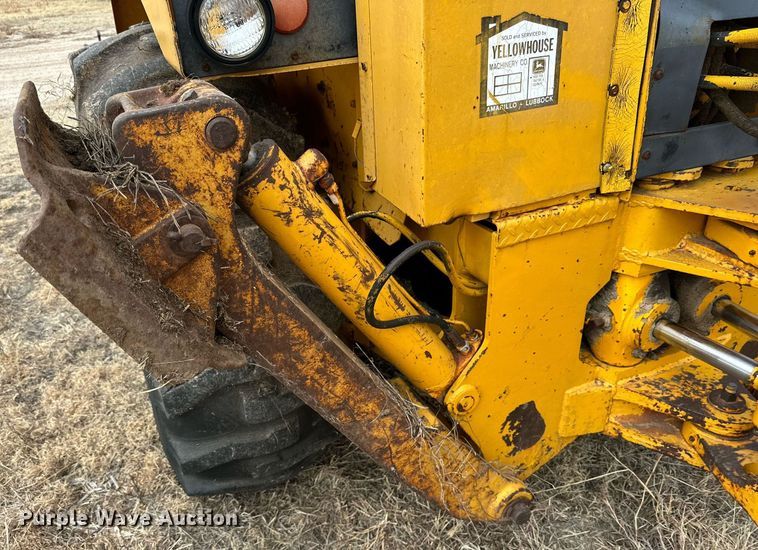 image for item IB9288 1973 John Deere 410  backhoe