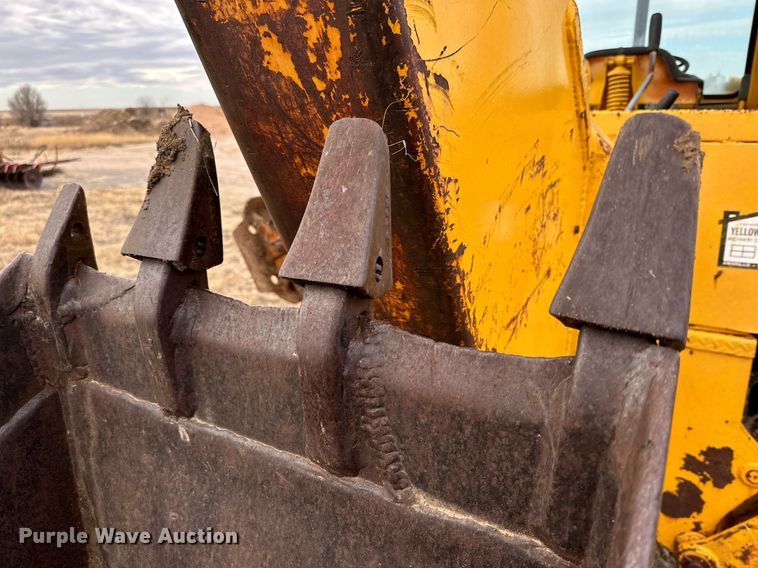 image for item IB9288 1973 John Deere 410  backhoe