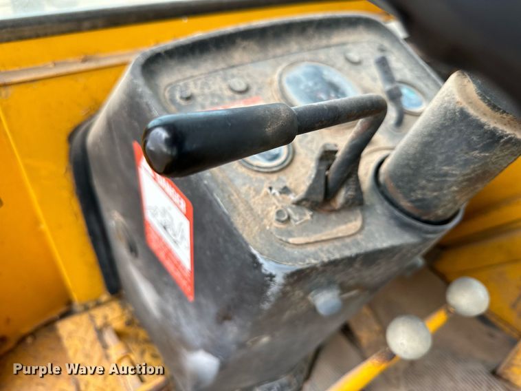 image for item IB9288 1973 John Deere 410  backhoe