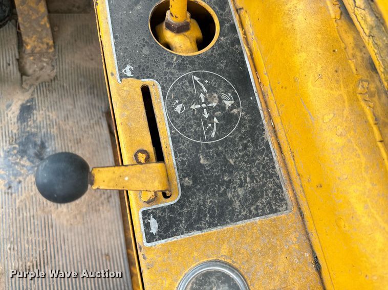 image for item IB9288 1973 John Deere 410  backhoe