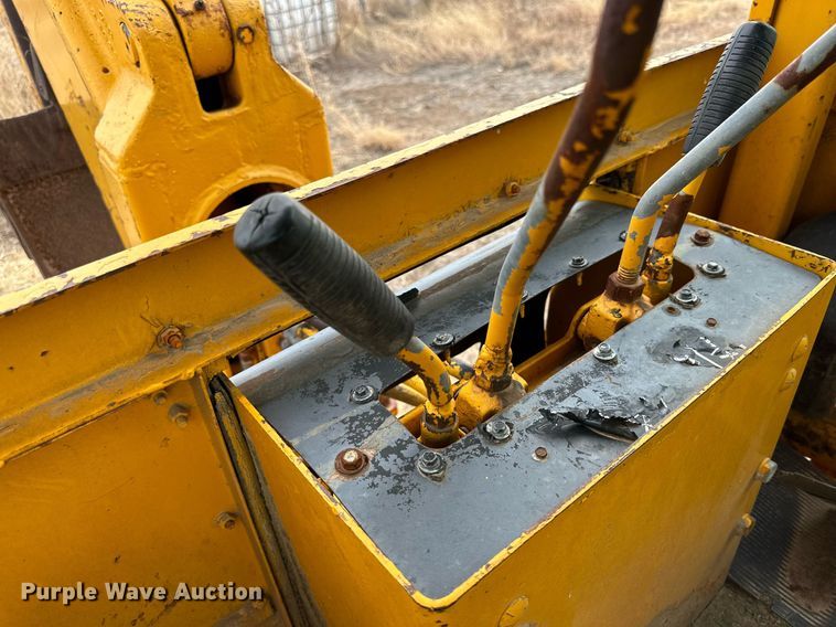 image for item IB9288 1973 John Deere 410  backhoe