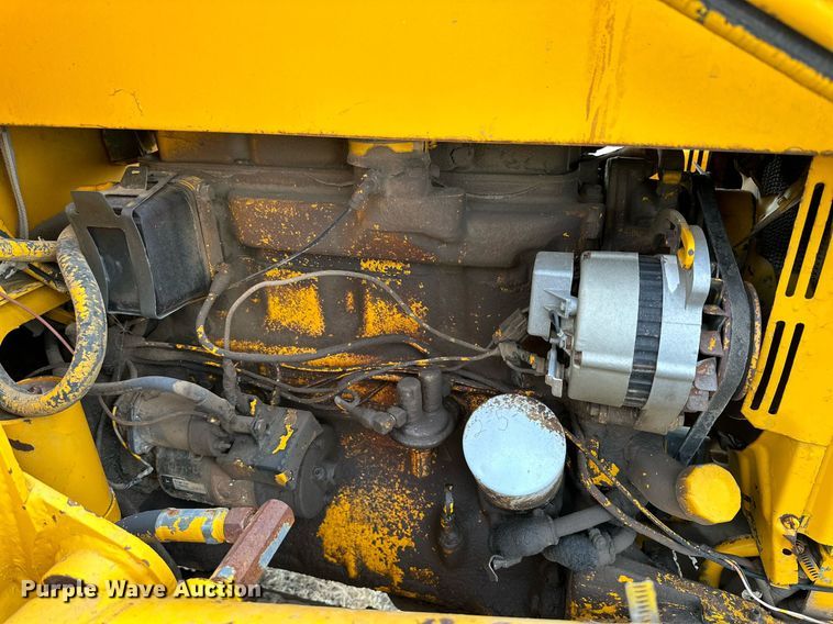 image for item IB9288 1973 John Deere 410  backhoe