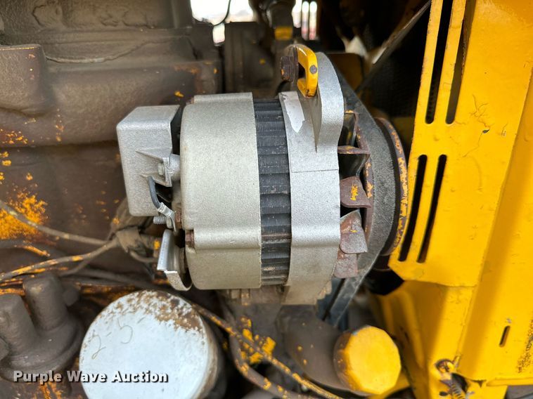 image for item IB9288 1973 John Deere 410  backhoe