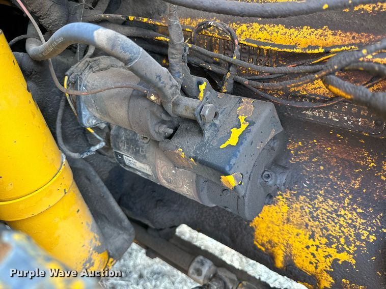 image for item IB9288 1973 John Deere 410  backhoe