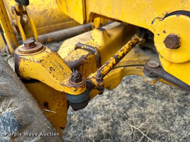 image for item IB9288 1973 John Deere 410  backhoe