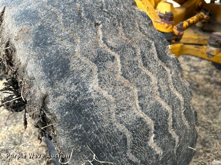 image for item IB9288 1973 John Deere 410  backhoe