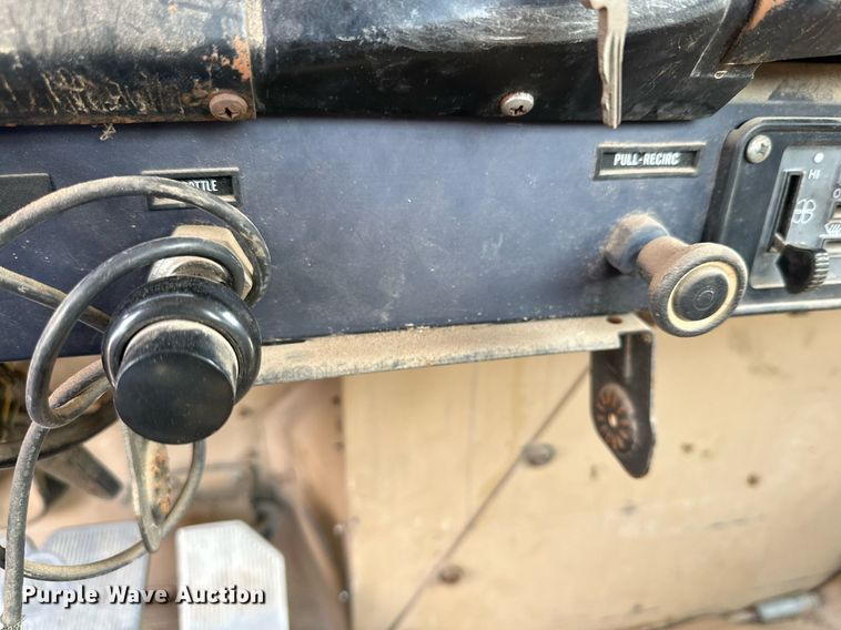 image for item IB9289 1983 International TranStar F4370  semi truck