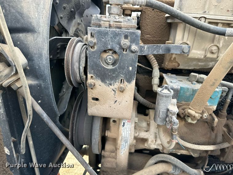 image for item IB9289 1983 International TranStar F4370  semi truck